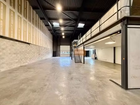 location entrepôt frejus 83600 450m²
