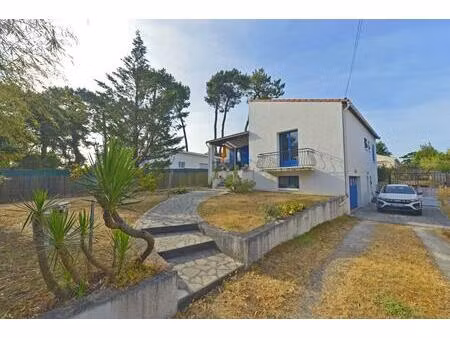 maison - 160m ²