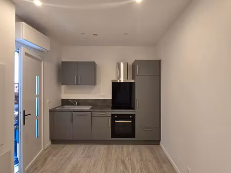 location appartement 2 pièces 36 m² à cannes (06400)