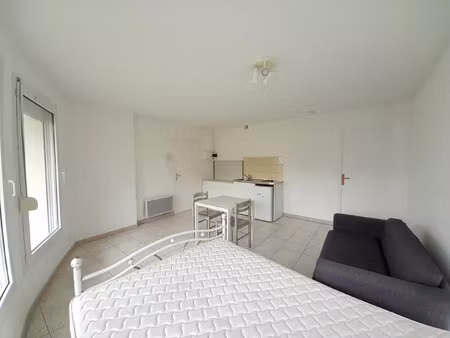 location appartement 1 pièce 25m² longuenesse 62219