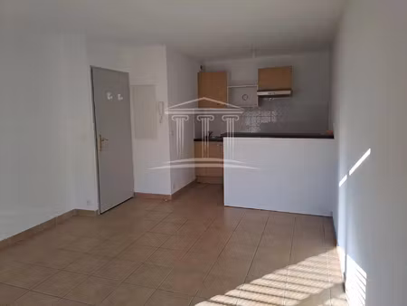 location appartement 2 pièces 38 m² à sorgues (84700)
