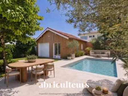 vente maison piscine à bordeaux (33000) : à vendre piscine / 180m² bordeaux