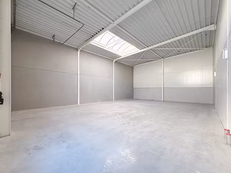 commercieel te huur in evergem