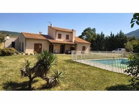 villa avec piscine