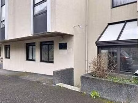 vente bureaux et commerces à coutances (50200) : à vendre / 117m² coutances