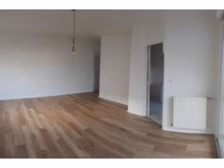 location - appartement 3 pièces 72 m