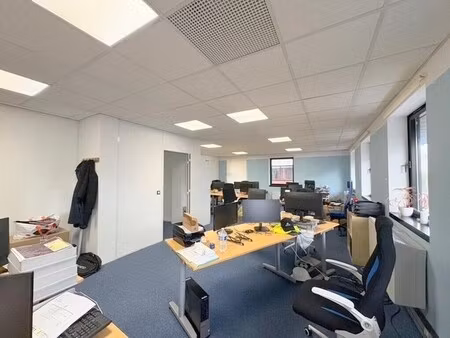 location bureaux 250 m²