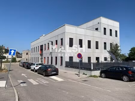 location bureaux 235 m²