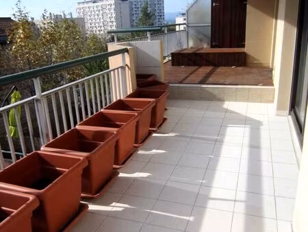 location appartement 3 pièces 82m² lyon 4ème