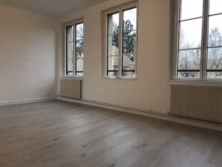 a louer à louviers appartement de type f2 proximité du centre