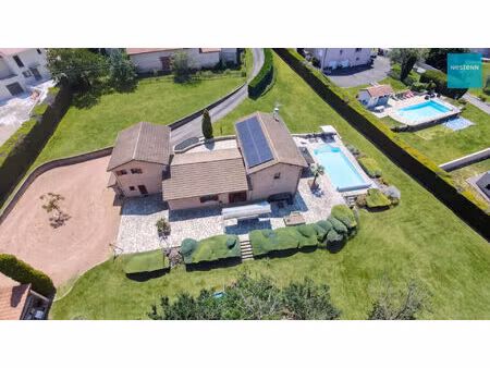 maison familiale de 190 m2 / 3 chambres 42170 saint-rambert avec parc de 3789m2 et piscine
