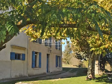 a vendre - propriété sur 4 hectares - aix-en-provence
