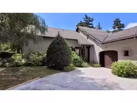 vente maison 6 pièces 151 m² à le chambon-sur-lignon (43400)  358 000 €