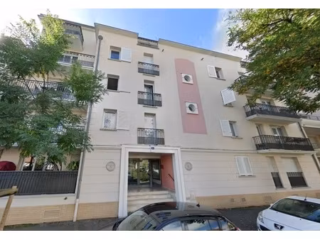 location parking orleans 45100