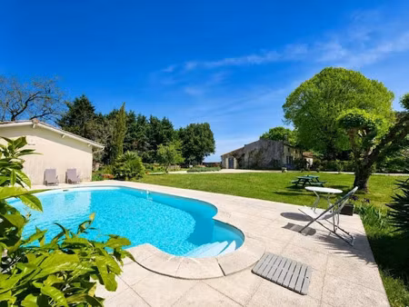 vente maison 5 pièces 225 m² à bégadan (33340)  368 400 €
