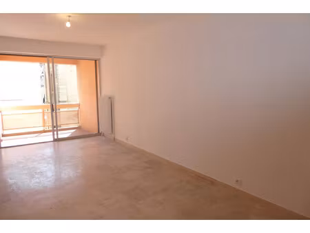 location appartement 2 pièces 51 m² à montpellier (34000)