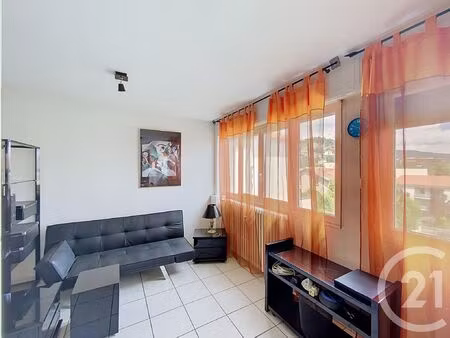 location appartement 1 pièce 32m² royat 63130