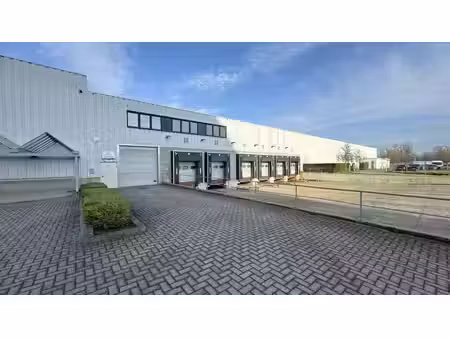 opslagruimte te huur vlakbij e19 in kontich