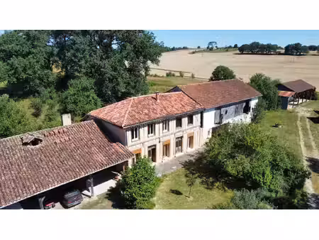 charmante ferme rénovée de 192 m² à lannepax