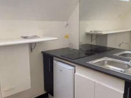location appartement 2 pièces à caen (14000) : à louer 2 pièces / 33m² caen