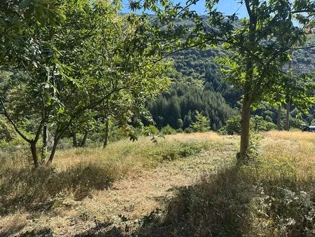 joli terrain 957 m2 avec vue montagne