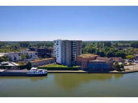 appartement te koop in wijnegem met 2 slaapkamers