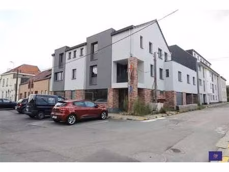 immeuble de 3 unités en gros oeuvre fermé