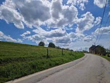terrain à bâtir de 13 ares dans une rue calme