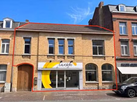 bureaux ou locaux commerciaux prêts à emménager (130 m²) à l