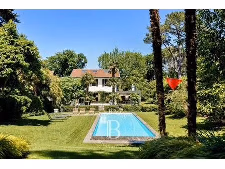 maison de 8 pièces de luxe en location à biarritz  france