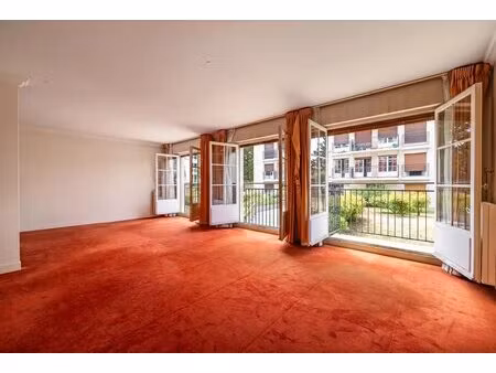 appartement de 4 pièces de 86 m² à versailles