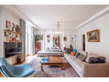 duplex de standind en hyper centre ville