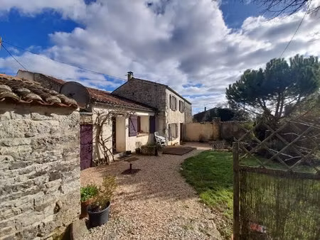 jolie propriété de 4/5 chambres avec garage à 5 minutes d'aulnay