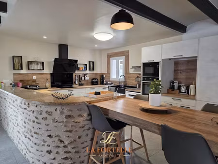vente maison 8 pièces 215 m² à longnes (78980)  412 000 €