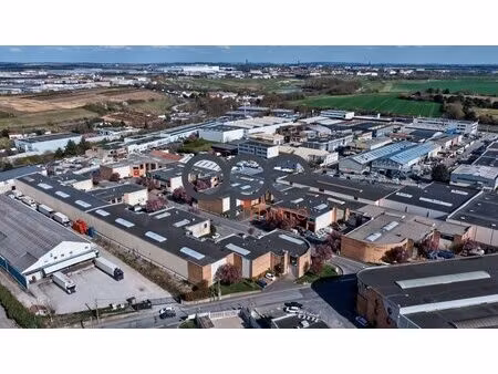 location entrepôt le thillay 95500 1296m²