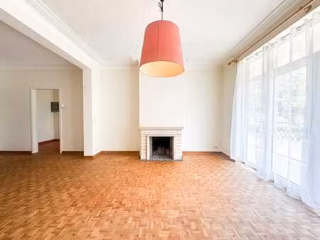superbe appartement 2 chambres idealement situe
