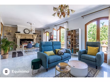 maison de luxe à vendre dans le quartier mocquet