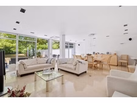 maison de 9 pièces de 262 m² à enghien-les-bains