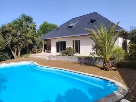 vente maison 6 pièces 200 m² meillon (64510)