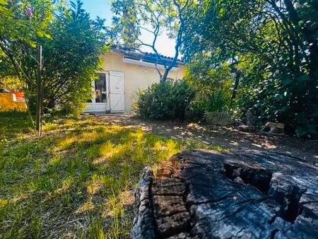 maison 100 m² au calme sans vis a vis  3 chambres  terrain de 859 m²  terrasse de 30m² ...