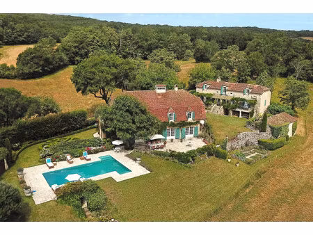 maison de luxe à vendre à saint-cirq-lapopie