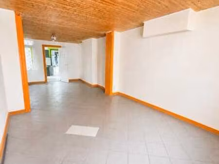 à vendre – appartement 2 chambres à rénover avec terrasse –