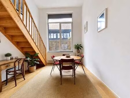appartement rénové de 120 m² avec mezzanine et dressing