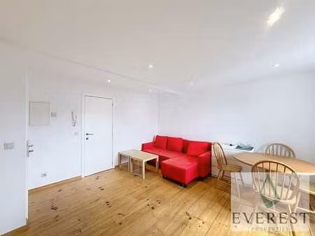 mérode- bel appartement meuble une chambre