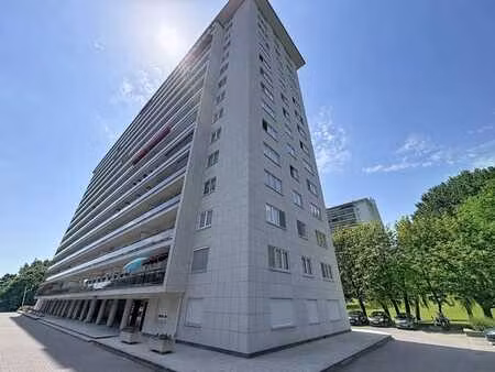 de wand : appartement 2 chambres avec terrasse