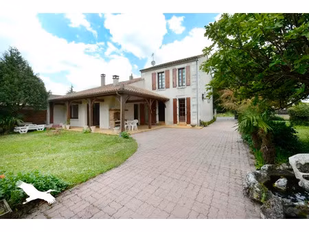 vente maison 6 pièces 175 m² angoulême (16000)