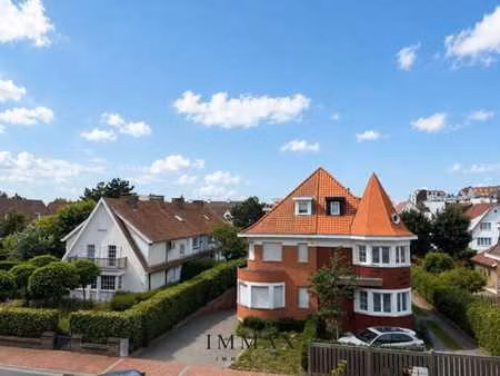 spacieux appartement 3-slk offrant une magnifique vue dégagé