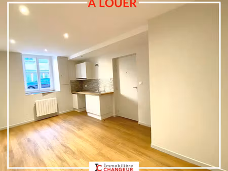 location appartement 2 pièces 27m2 voiron 38500 - 353 € - surface privée