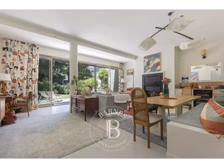 maison de luxe à vendre dans le quartier buzenval