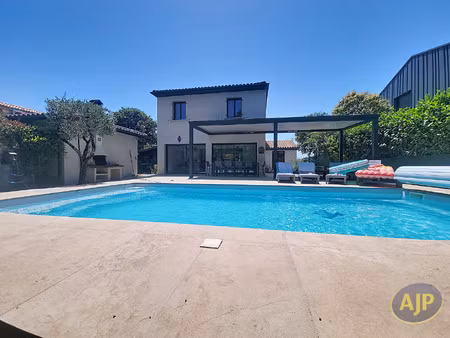 maison de luxe à vendre dans le quartier arlac